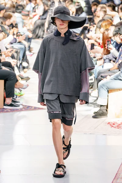 Look 4